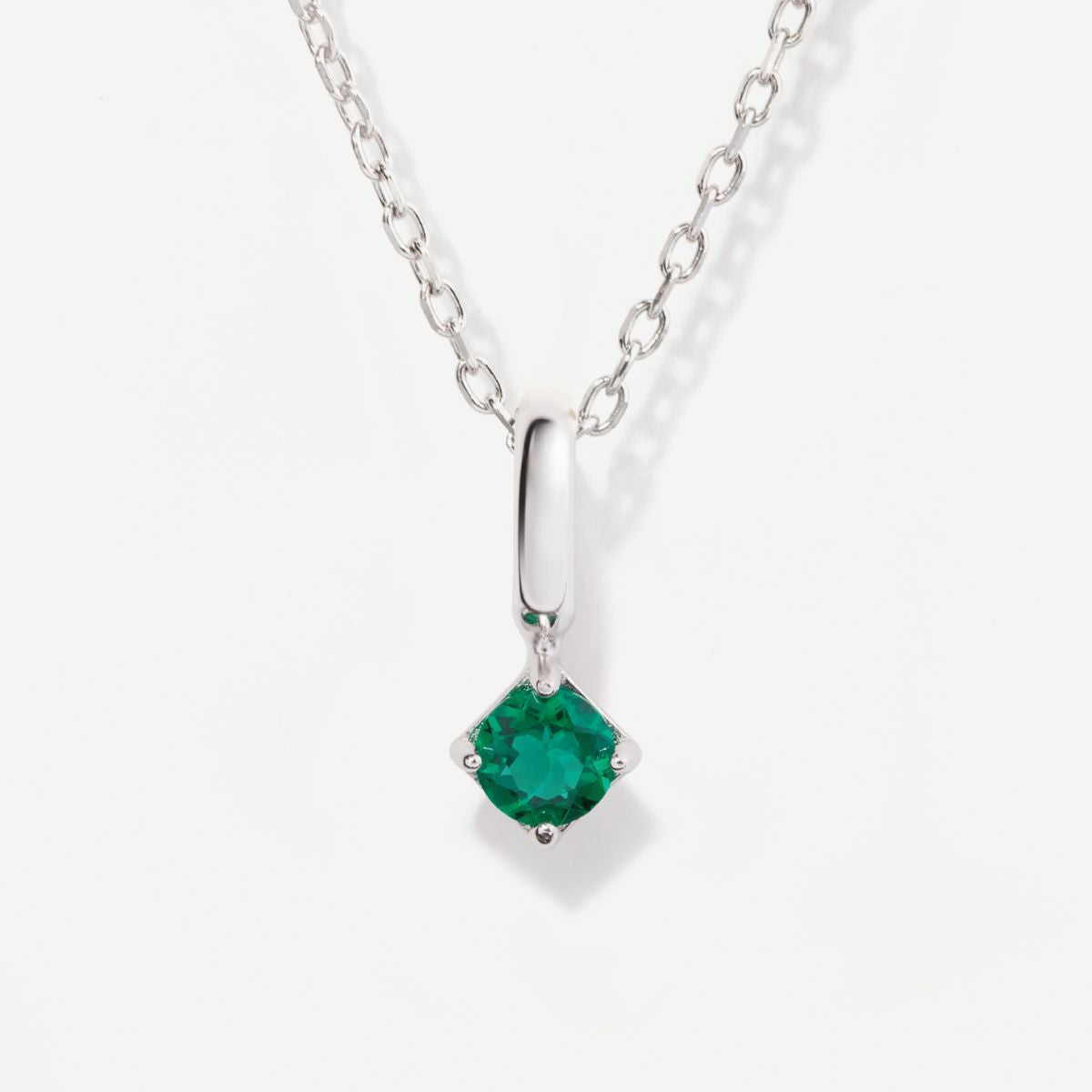 Round May Birthstone Emerald Silver Necklace