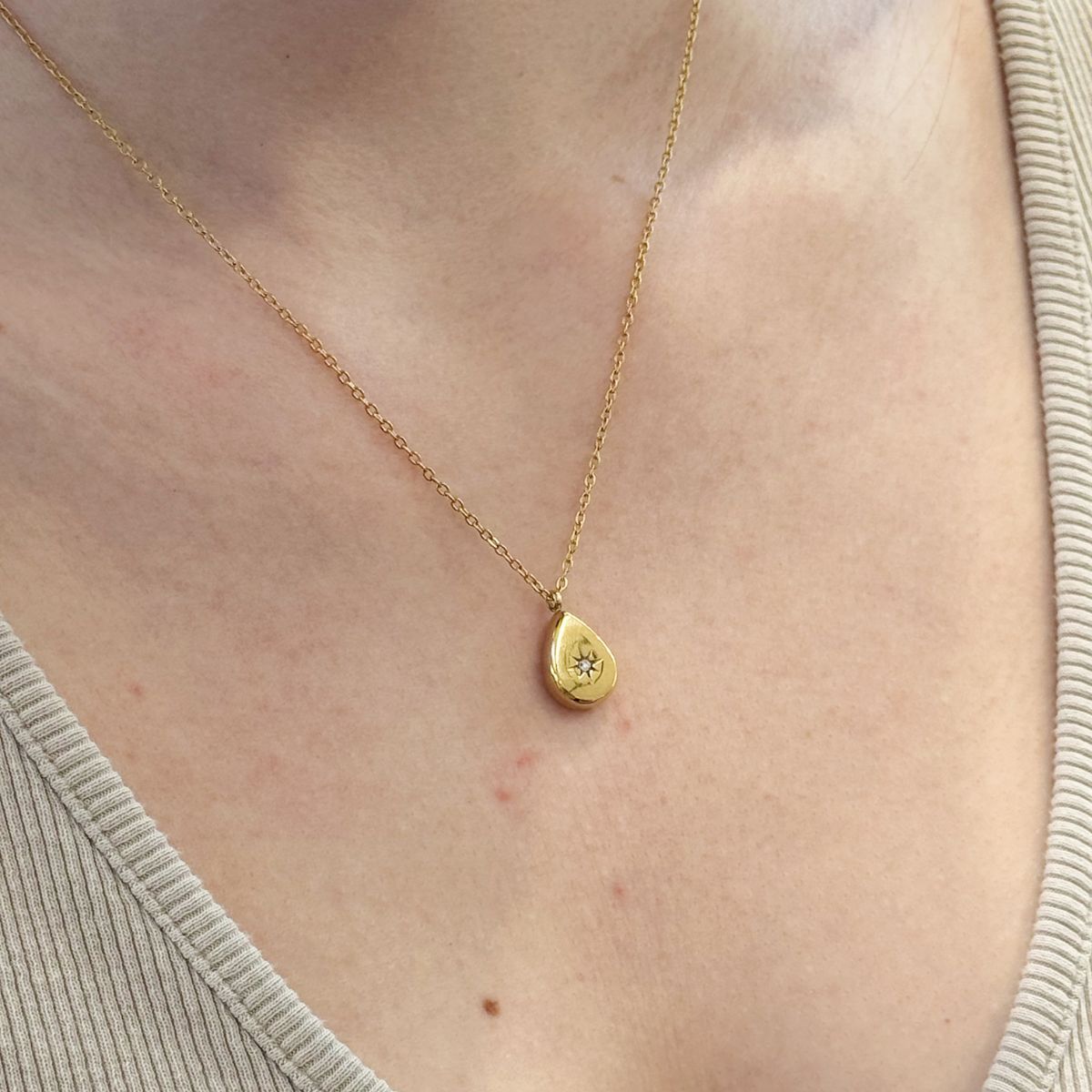 Teardrop Starburst Necklace