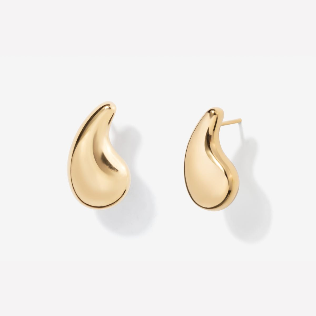 Teardrop Stud Earrings Lila