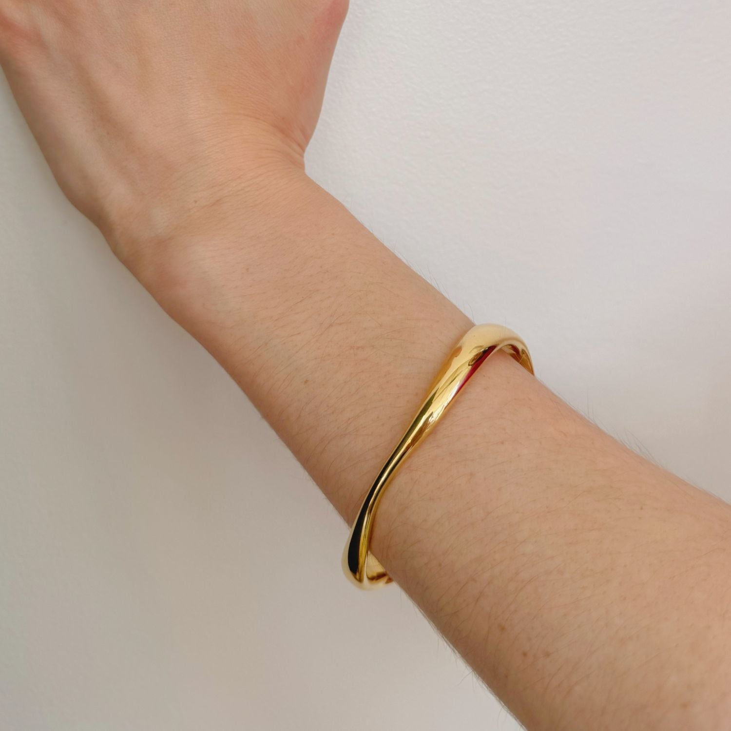 Wave Cuff Bracelet in 14k gold Stainless Steel
