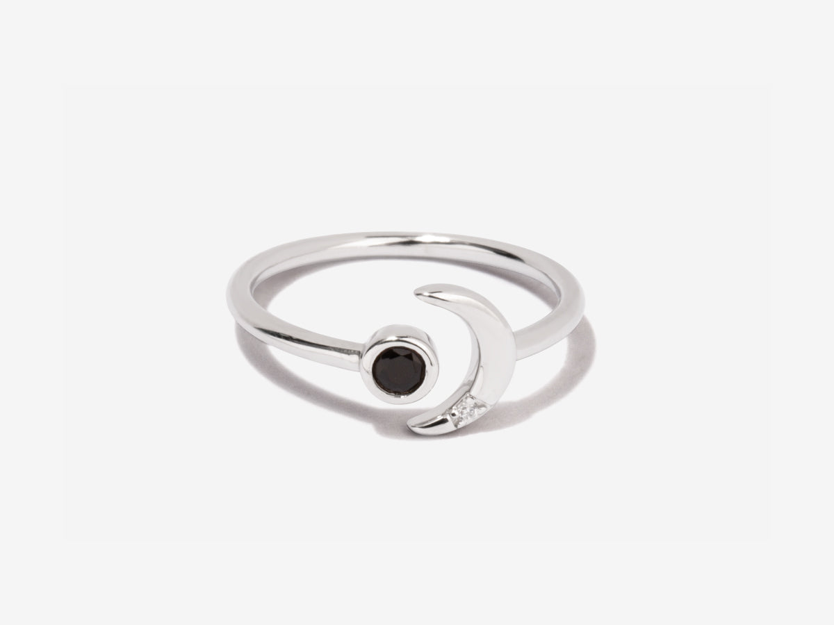 Ming Black Corundum Sterling Silver Ring