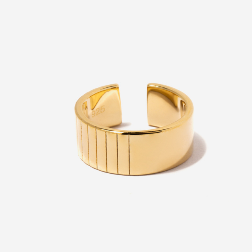 Textured Cigar Band in 14K Gold
