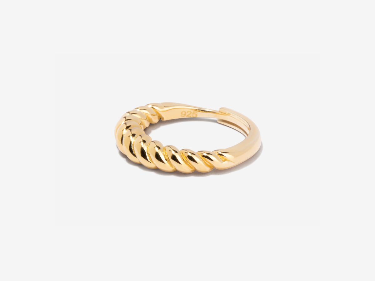 Twisted Tidal Ring in 14K Gold